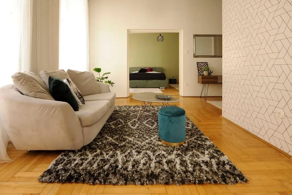公寓 Danubio **** 3 Bedrooms - Next To The River 布达佩斯